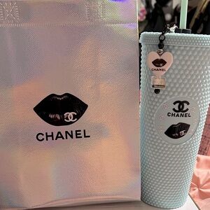 Teal 24 oz. Studded Tumbler with Logo, Matching cup charm and bag.